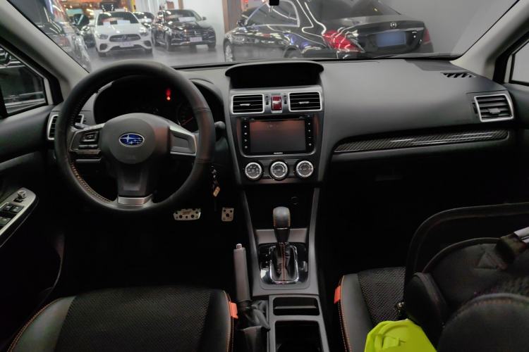 Used Subaru XV 2015 2.0i Special Edition Sport Model Center Console