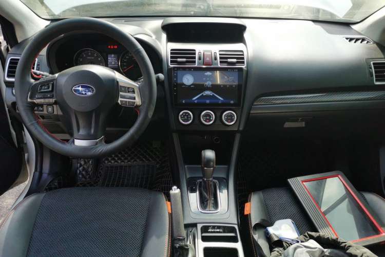 Used Subaru XV 2015 2.0i Special Edition Sport Model Center Console