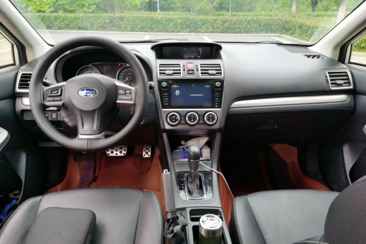 Used Subaru XV 2015 2.0i Elite Edition Center Console