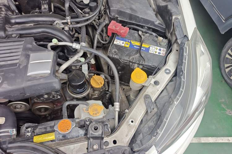 Used Subaru XV 2015 2.0i Luxury Edition Engine Bay Left
