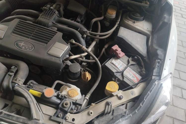 Used Subaru XV 2015 2.0i Luxury Edition Engine Bay Left