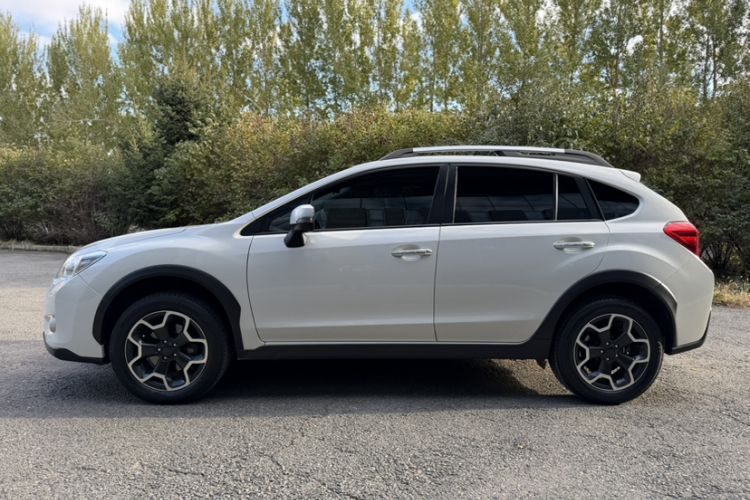 Used Subaru XV 2015 2.0i Elite Edition Exterior 4