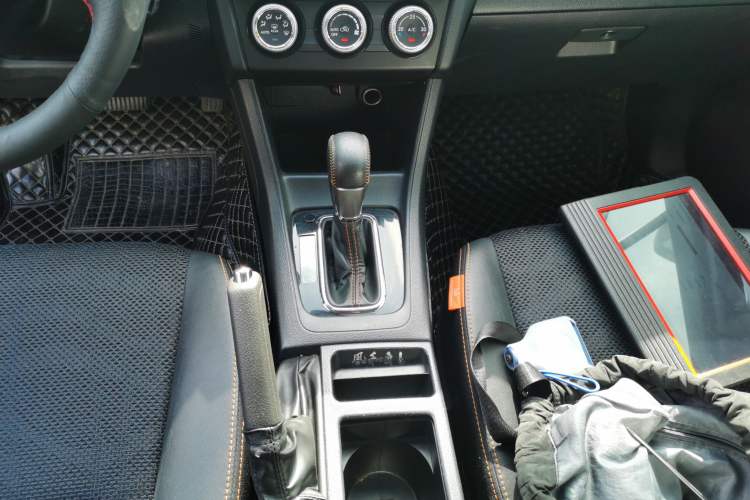 Used Subaru XV 2015 2.0i Special Edition Sport Model Gear Lever