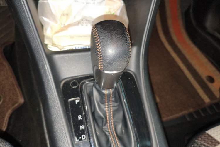 Used Subaru XV 2015 2.0i Special Edition Sport Model Gear Lever