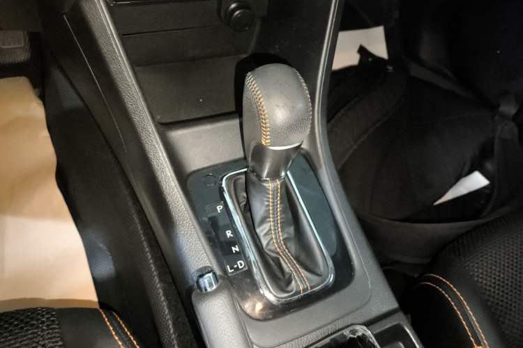 Used Subaru XV 2015 2.0i Special Edition Sport Model Gear Lever