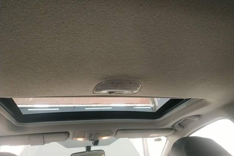 Used Subaru XV 2015 2.0i Luxury Edition Headliner