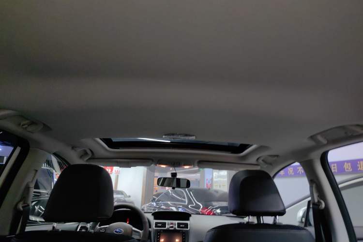 Used Subaru XV 2015 2.0i Special Edition Sport Model Headliner