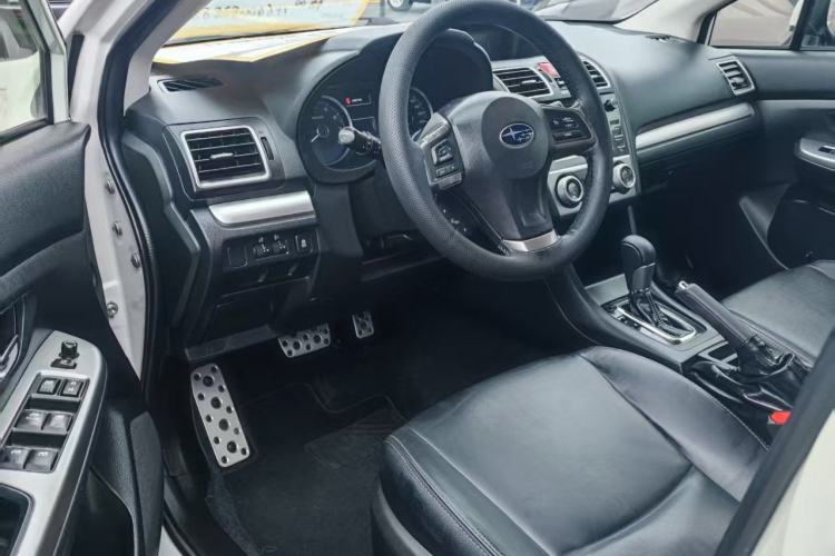 Used Subaru XV 2015 2.0i Elite Edition Interior 1