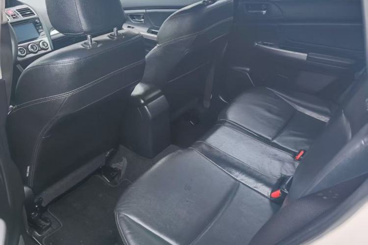 Used Subaru XV 2015 2.0i Elite Edition Interior 2