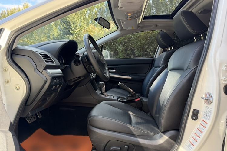 Used Subaru XV 2015 2.0i Elite Edition Interior 3