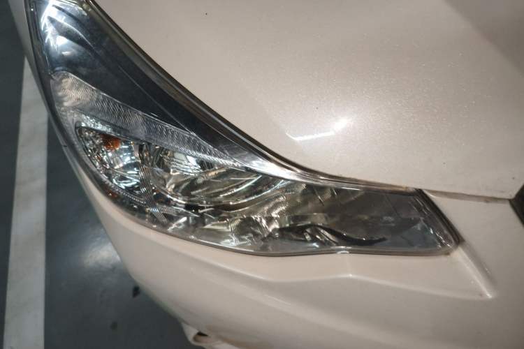 Used Subaru XV 2015 2.0i Special Edition Sport Model Right Front Headlight