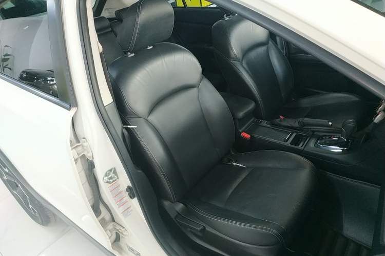 Used Subaru XV 2015 2.0i Luxury Edition Right Front Seat