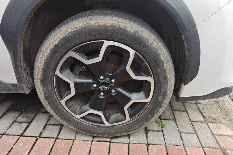 Used Subaru XV 2015 2.0i Special Edition Sport Model Right Front Wheel Hub