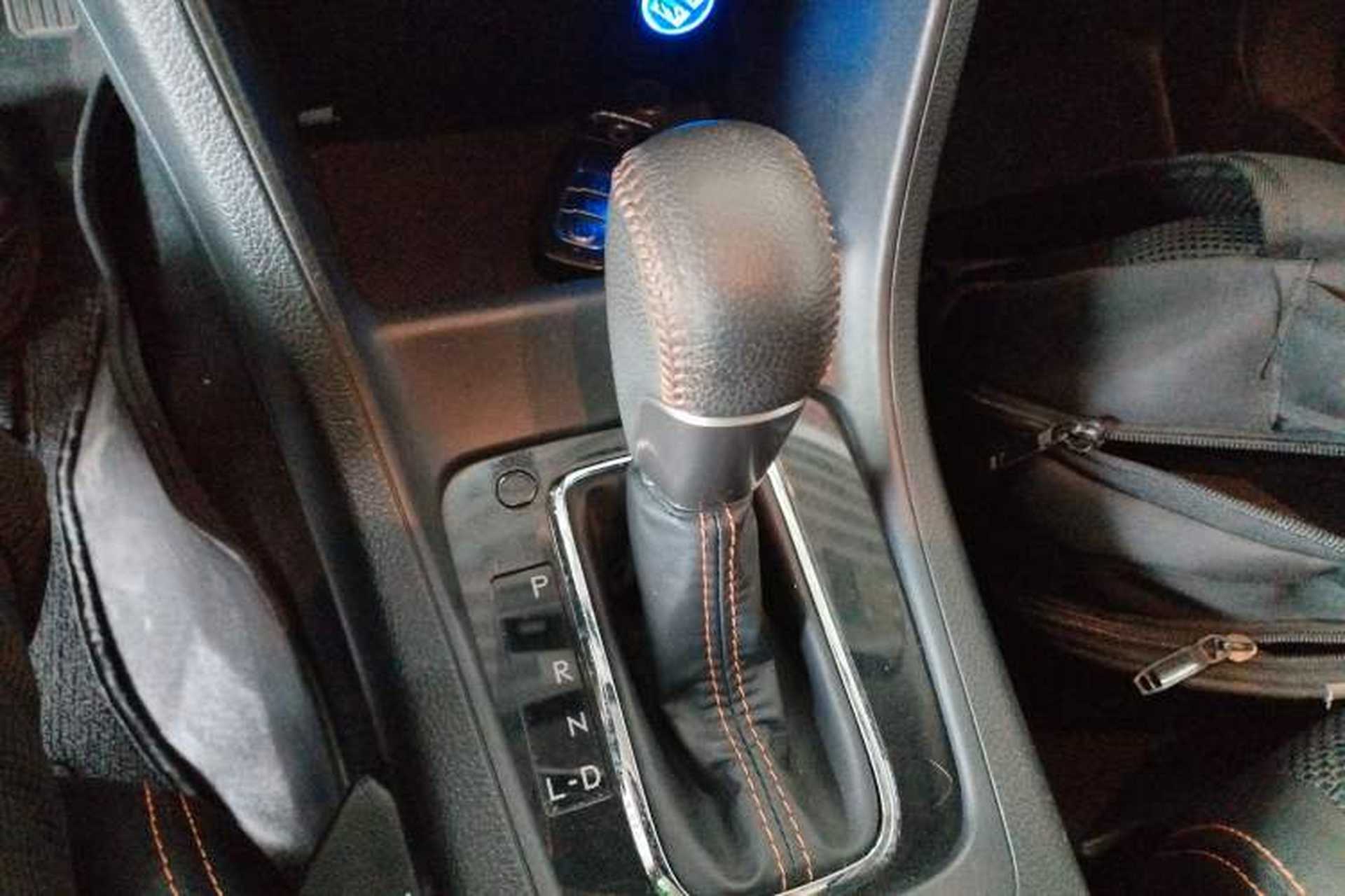 Used Subaru XV 2015 2.0i Special Edition Sport Model Gear Lever