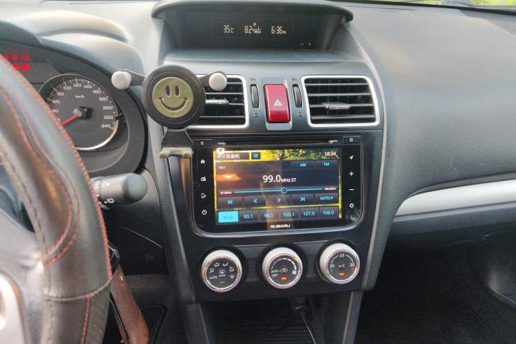 Used Subaru XV 2016 2.0i Comfort Navigation Edition Audio And AC Panel