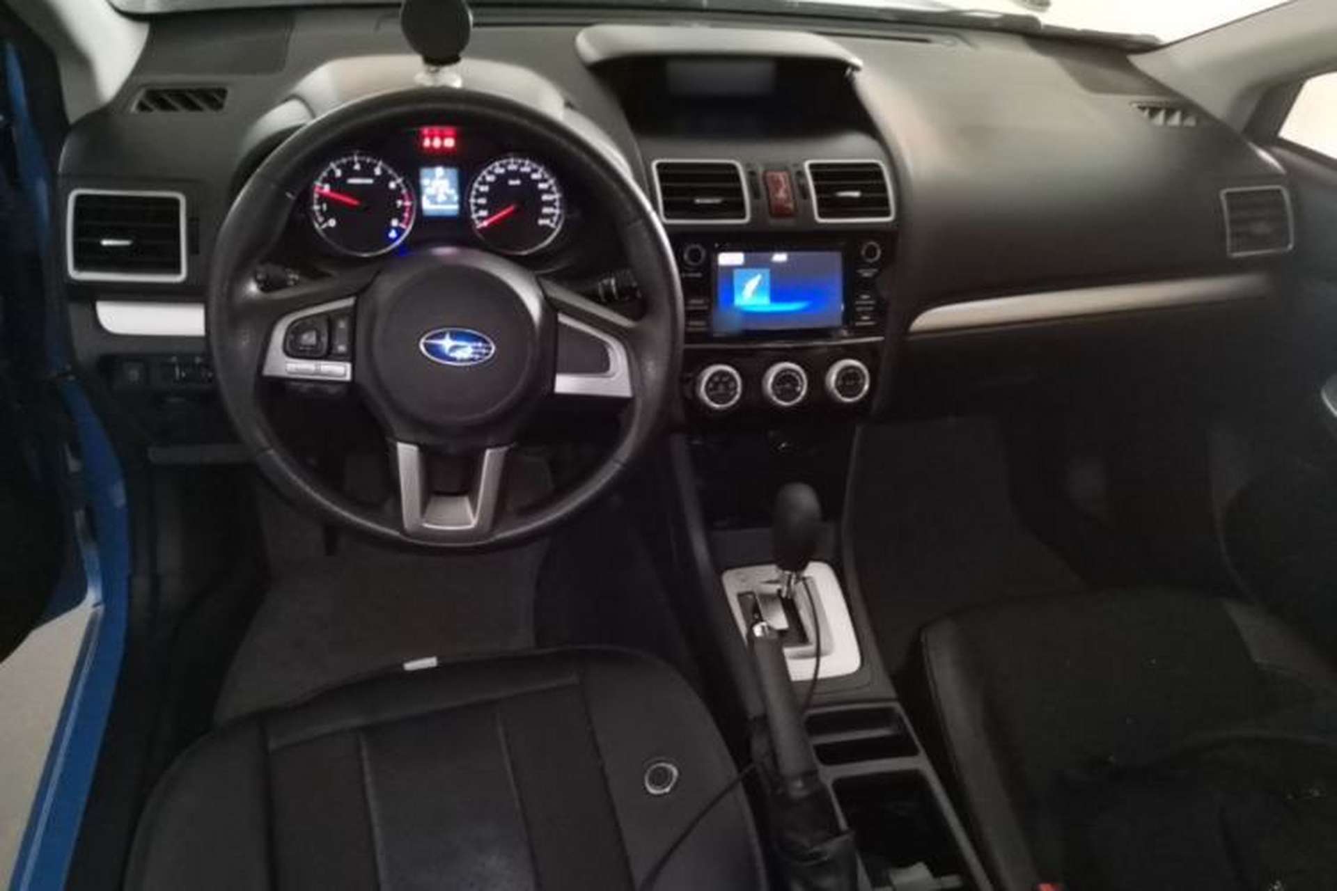 Used Subaru XV 2016 2.0i Ambition Edition Center Console