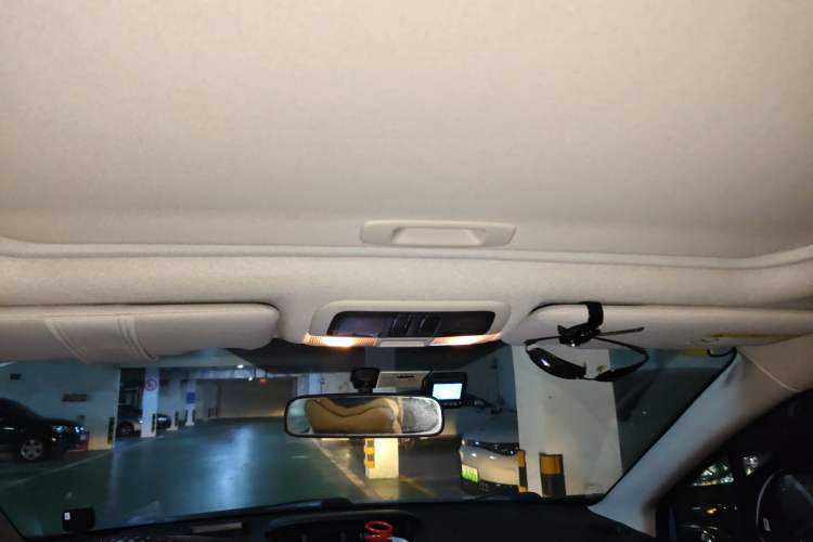 Used Subaru XV 2016 2.0i Comfort Navigation Edition Headliner