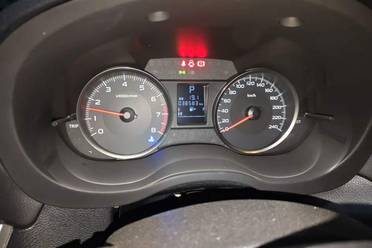 Used Subaru XV 2016 2.0i Comfort Navigation Edition Odometer Close Up