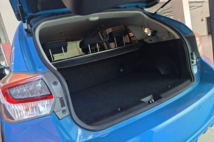Used Subaru XV 2016 2.0i Ambition Edition Trunk