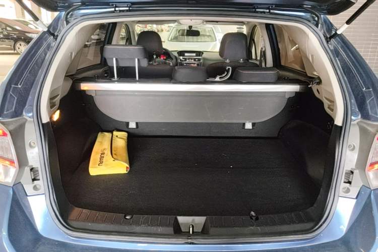 Used Subaru XV 2016 2.0i Comfort Navigation Edition Trunk