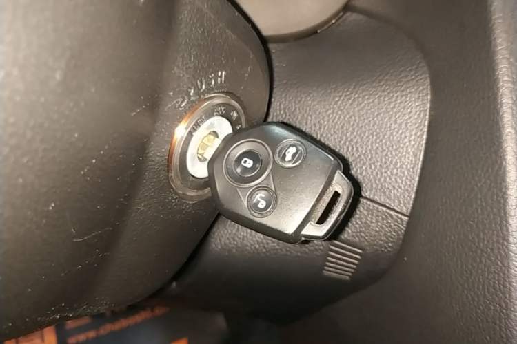 Used Subaru XV 2016 2.0i Comfort Navigation Edition Vehicle Key