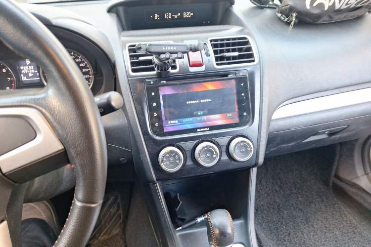 Used Subaru XV 2016 2.0i Comfort Navigation Edition Audio And AC Panel