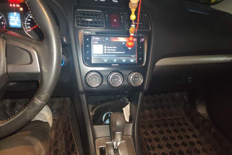 Used Subaru XV 2016 2.0i Comfort Navigation Edition Audio And AC Panel