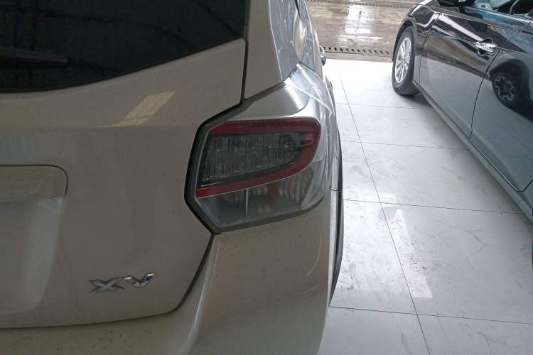 Used Subaru XV 2016 2.0i Comfort Navigation Edition Exterior 3