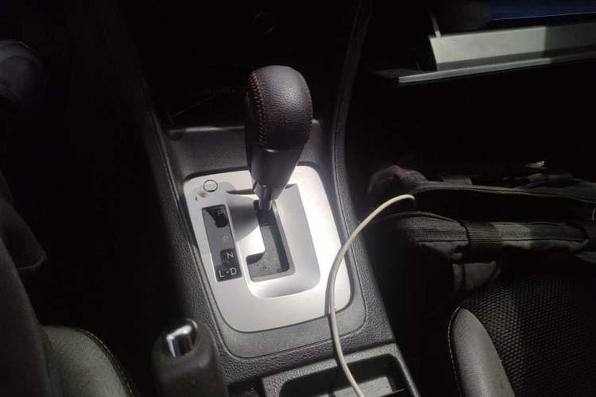 Used Subaru XV 2016 2.0i Comfort Navigation Edition Gear Lever