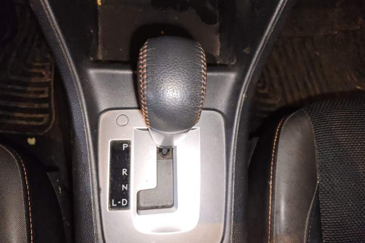 Used Subaru XV 2016 2.0i Comfort Navigation Edition Gear Lever