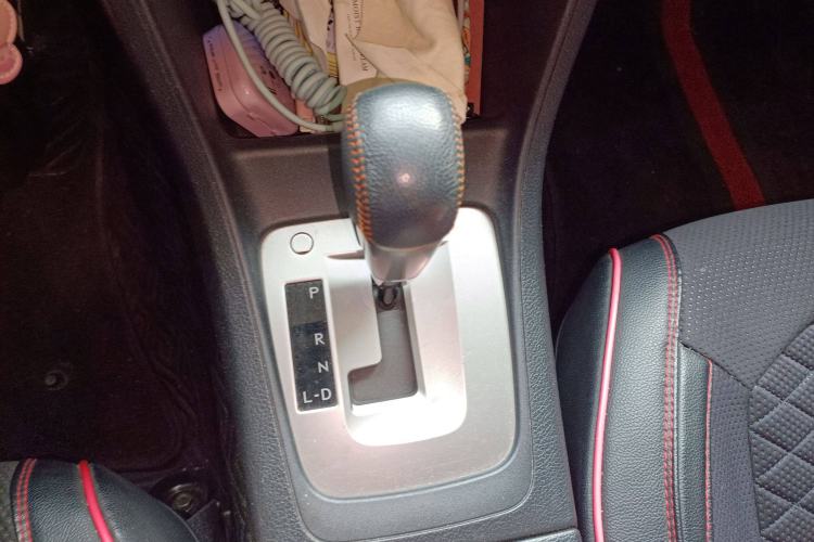 Used Subaru XV 2016 2.0i Comfort Navigation Edition Gear Lever