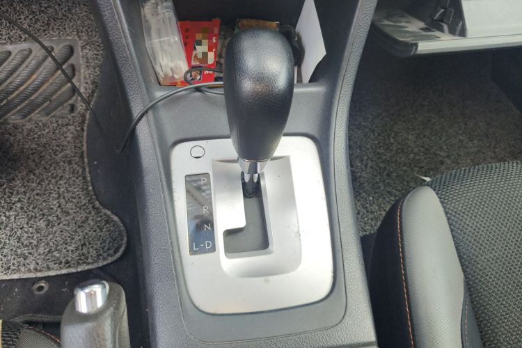 Used Subaru XV 2016 2.0i Ambition Edition Gear Lever