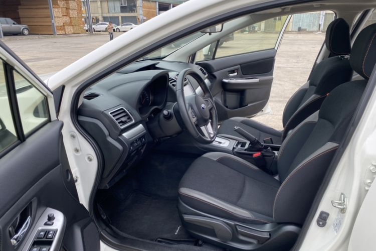 Used Subaru XV 2016 2.0i Comfort Navigation Edition Interior 2