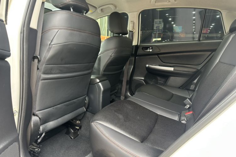 Used Subaru XV 2016 2.0i Ambition Edition Interior 3