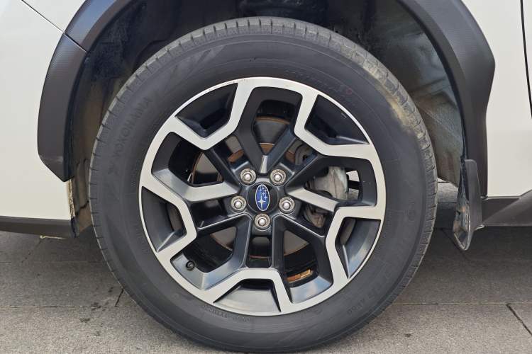 Used Subaru XV 2016 2.0i Ambition Edition Interior 6