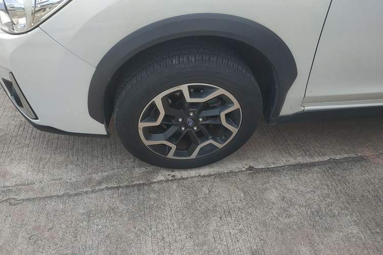 Used Subaru XV 2016 2.0i Ambition Edition Left Front Wheel Hub