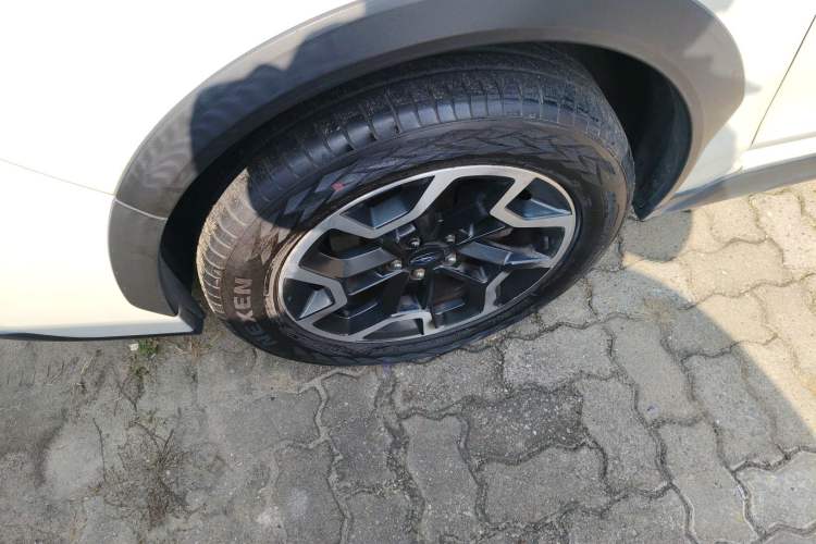Used Subaru XV 2016 2.0i Comfort Navigation Edition Left Front Wheel Hub