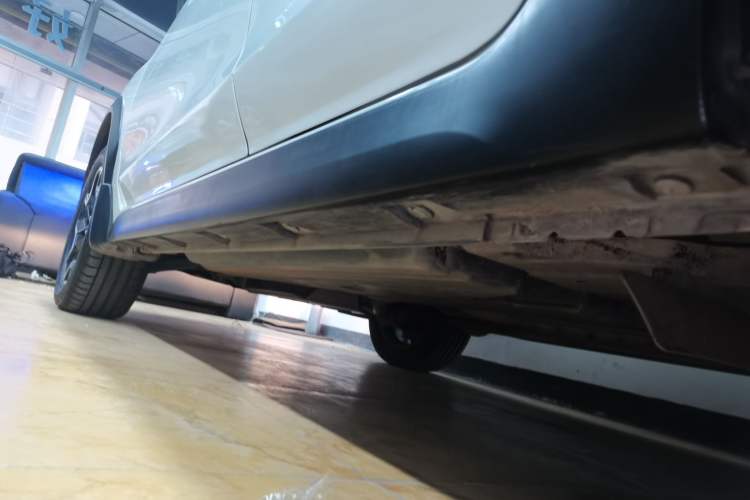 Used Subaru XV 2016 2.0i Ambition Edition Left Side Sill