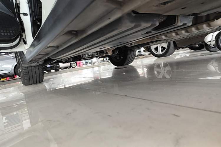 Used Subaru XV 2016 2.0i Comfort Navigation Edition Left Side Sill