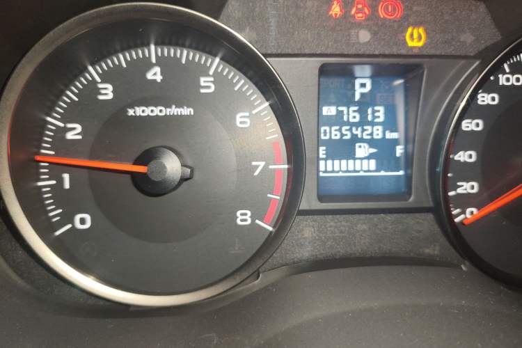 Used Subaru XV 2016 2.0i Comfort Navigation Edition Odometer Close Up