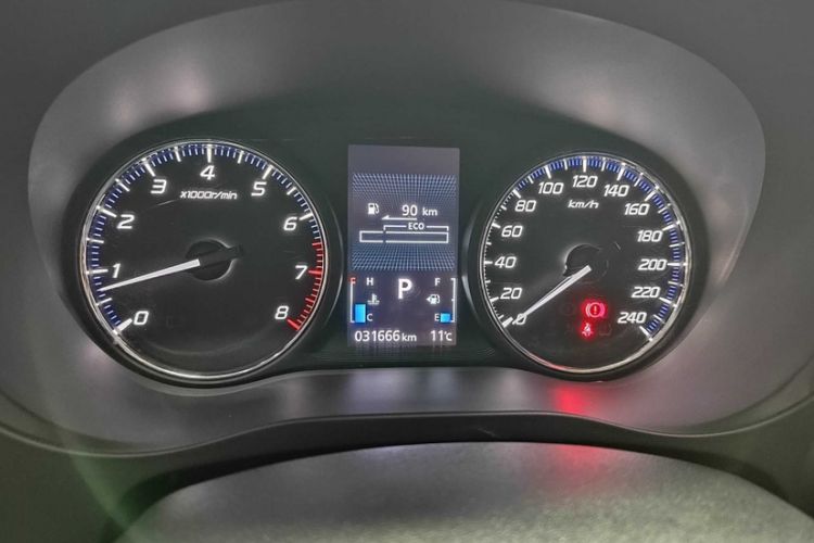 Used Subaru XV 2016 2.0i Comfort Navigation Edition Odometer Close Up