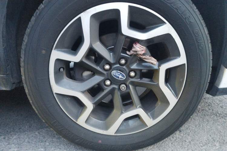 Used Subaru XV 2016 2.0i Luxury Edition Right Front Wheel Hub