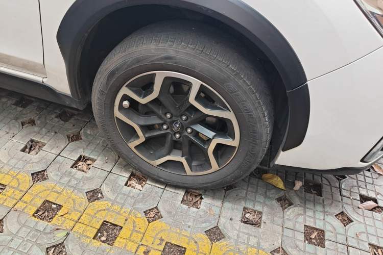 Used Subaru XV 2016 2.0i Comfort Navigation Edition Right Front Wheel Hub