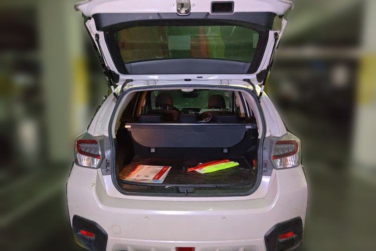 Used Subaru XV 2016 2.0i Comfort Navigation Edition Trunk