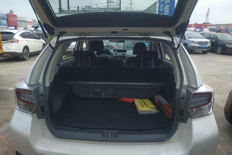 Used Subaru XV 2016 2.0i Ambition Edition Trunk