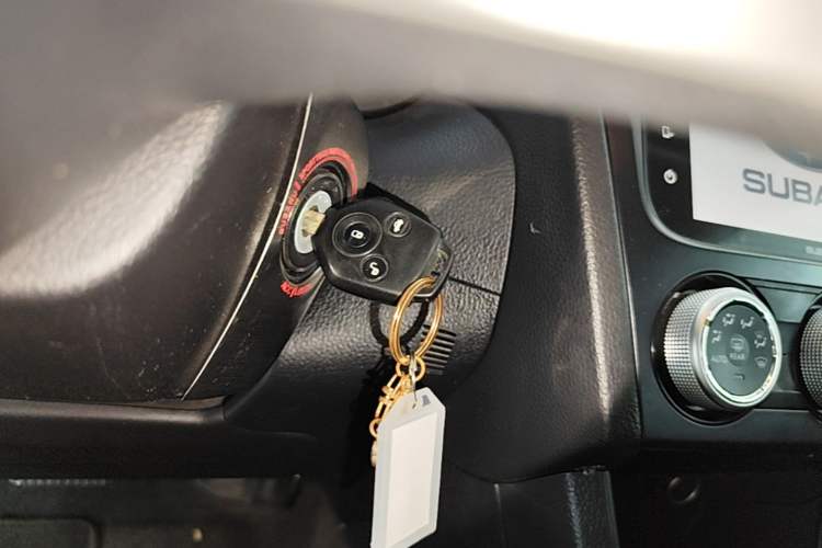 Used Subaru XV 2016 2.0i Comfort Navigation Edition Vehicle Key