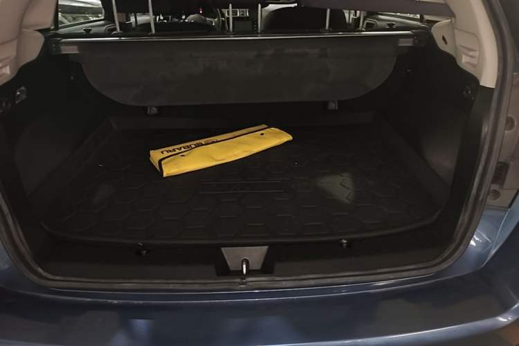 Used Subaru XV 2017 2.0i Ambition Edition Trunk