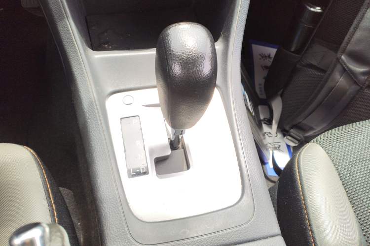Used Subaru XV 2017 2.0i Ambition Edition Gear Lever
