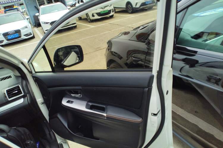 Used Subaru XV 2017 2.0i Ambition Edition Interior 5