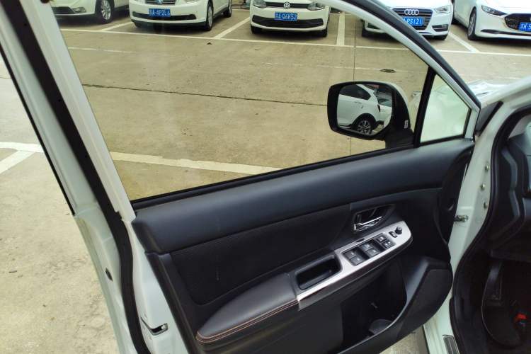 Used Subaru XV 2017 2.0i Ambition Edition Interior 7